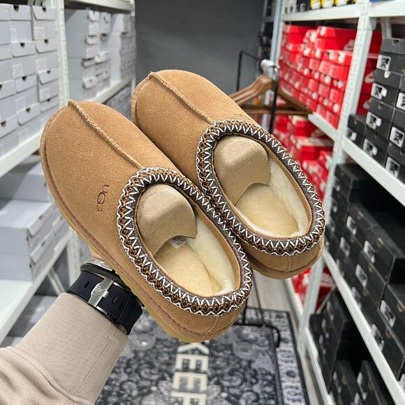 UGG Tasman II Chestnut Classic Slipper Suede Flats Women's shoes New and Box - Picture 2 of 7